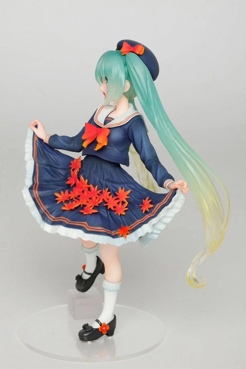 Vocaloid PVC Statue Hatsune Miku 3rd Season Autumn Ver. (re-sales) 18 cm